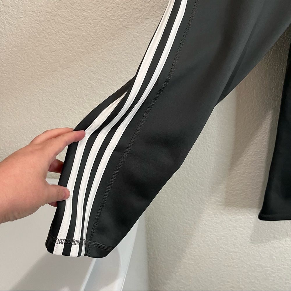 Adidas Climalite Womens Size L Gray White Crop 3 Stripe Pull on Leggings Workout - Picture 8 of 11